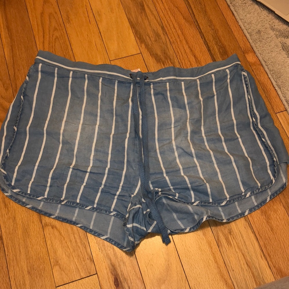 Blue stripped shorts